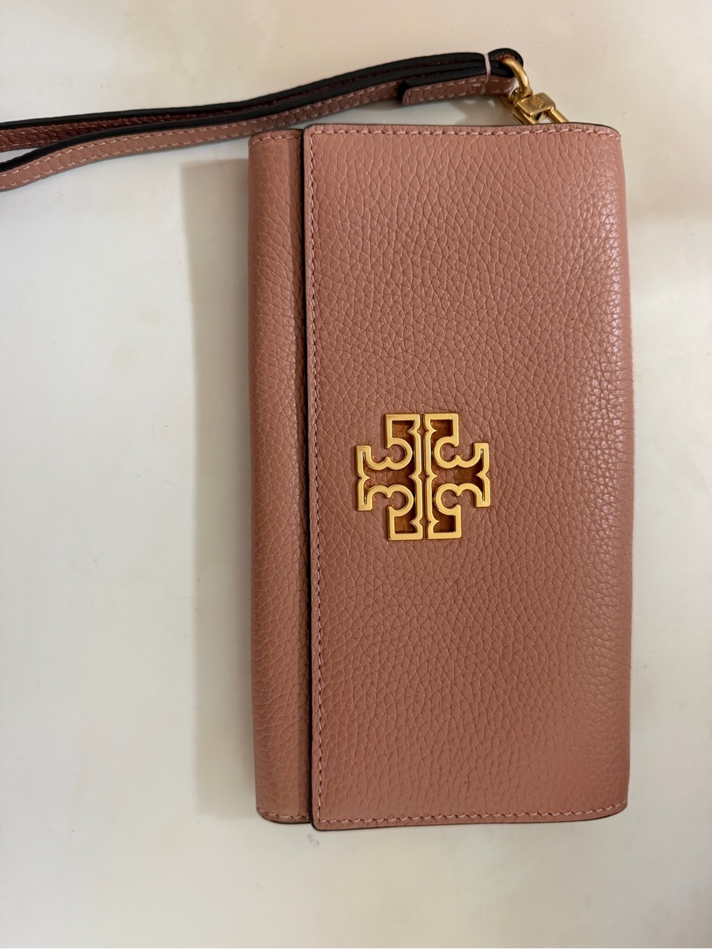 Tory Burch Pebbled Leather Wristlet in Dusty Rose with Gold Logo